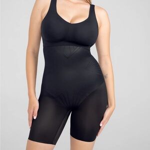 NWT HONEYLOVE SHADOWSCULPT HIGH WAIST SHORT MEDIUM